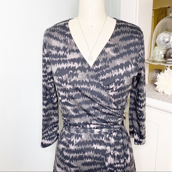 LuLaRoe Wrap Dress Black Gray Tie Dye Michelle Nwt - Picture 3 of 9